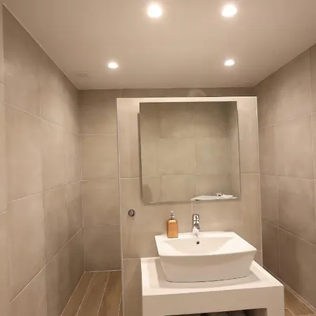 Captain's Pounda * Aprovaton